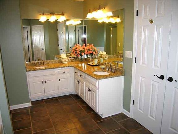 Deluxe Master Bath with Granite