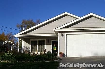 Front of RANCH STYLE HOME
						:
						What can I say? It is clean, updated, landscaped, comfortable, good neighbors