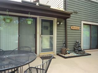 2809 Leona Ln #C9, Coraopolis, PA 15108