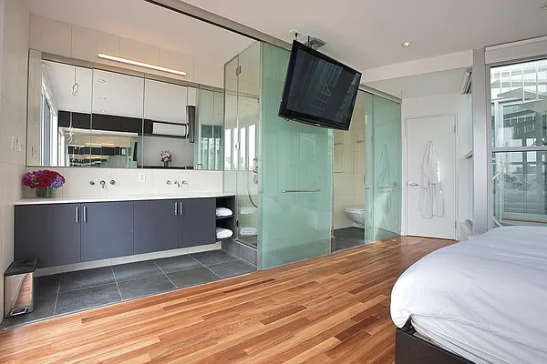 Rented by Corcoran | media 56