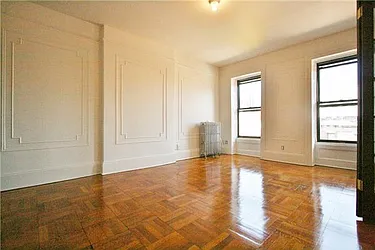 Rented by R New York