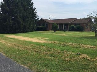 4781 Glasgow Rd, Burkesville, KY 42717