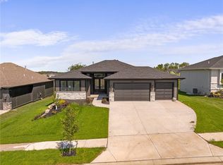 25152 W 141st Ter, Olathe, KS 66061
