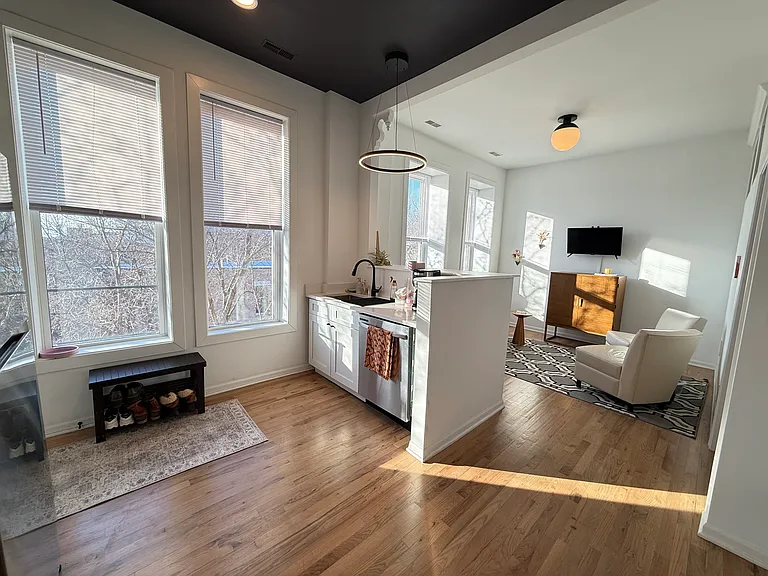 651 N Paulina St #3N — Photo 1