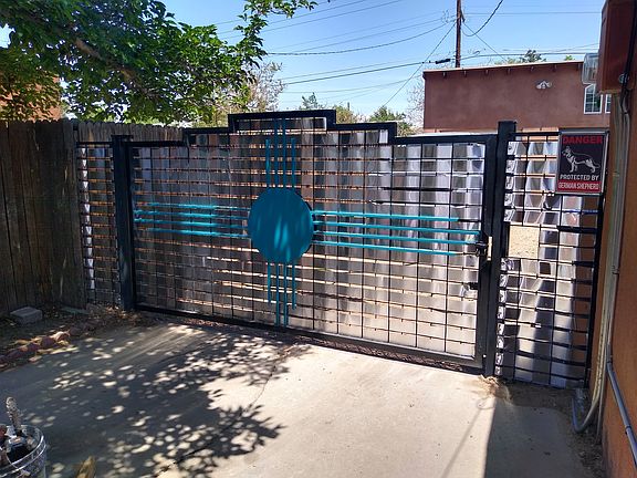 State of NM Symbol Driveway Gate
