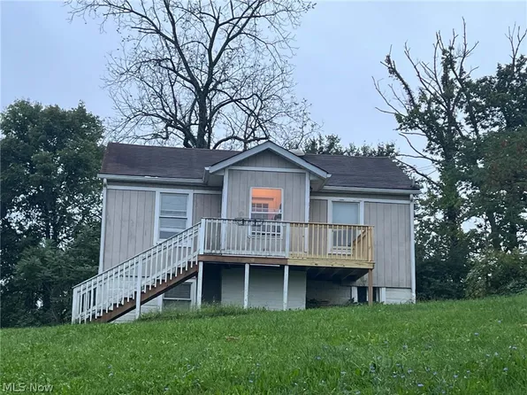 52680 Summit Ave, Saint Clairsville, OH 43950