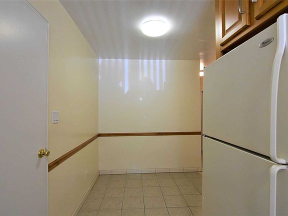 4th image of 21015 42nd Ave