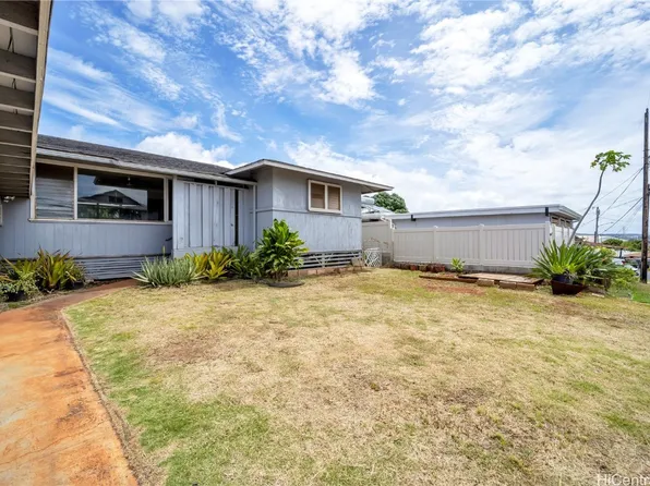 913 Puu Kula Dr, Pearl City, HI 96782