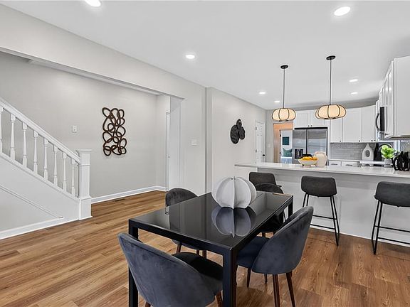 5th image of 1406 Victoria Blvd