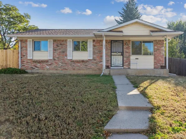 842 S Worchester Street, Aurora, CO 80012