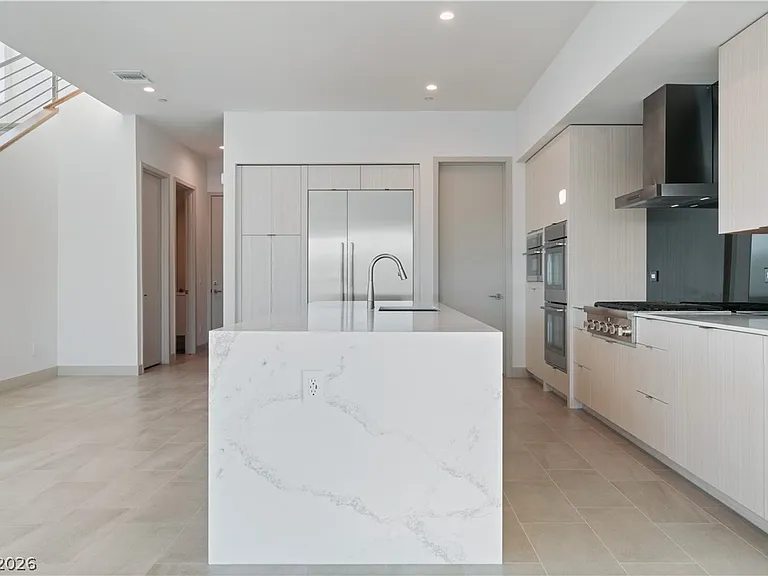 66 Lakefront Dr — Photo 15