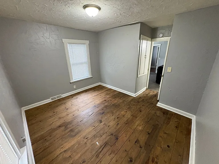 1032 C — Photo 11