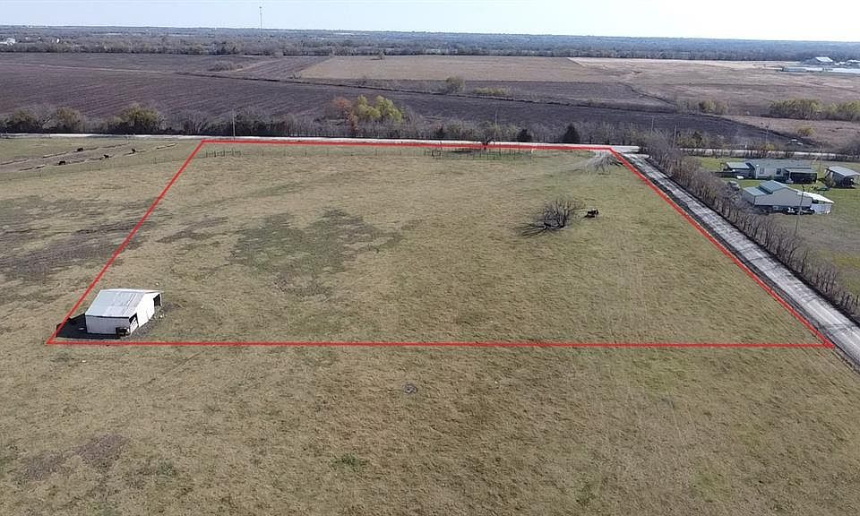 2nd image of 402 Deer Ln Lot 7