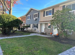 40 W 4th St APT 21, Patchogue, NY 11772