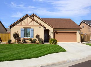 1630 Blackwood Ave, Clovis, CA