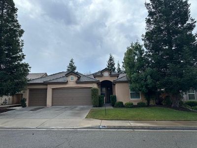 1091 E Pinehurst Ave, Fresno, CA, 93730