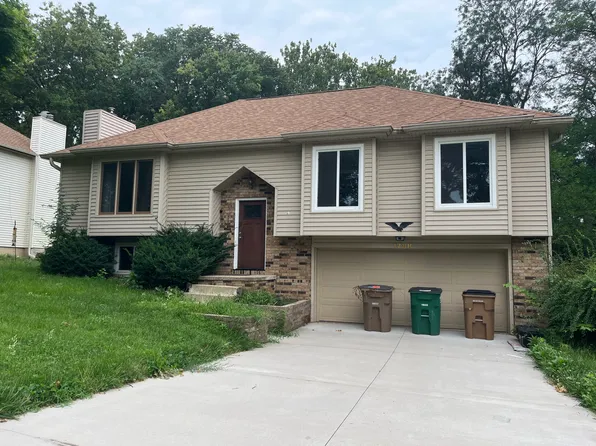 1788 NW 104th St, Clive, IA 50325