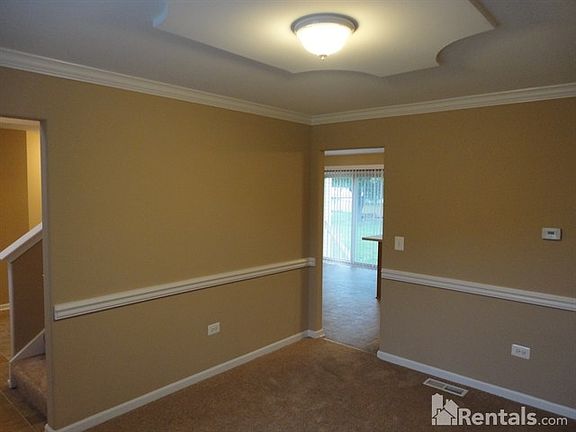 4th image of 927 Harley Ct