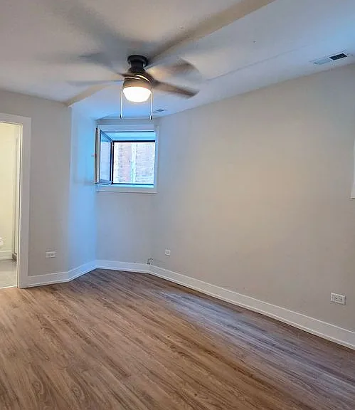 2230 W Wilson Ave — Photo 22