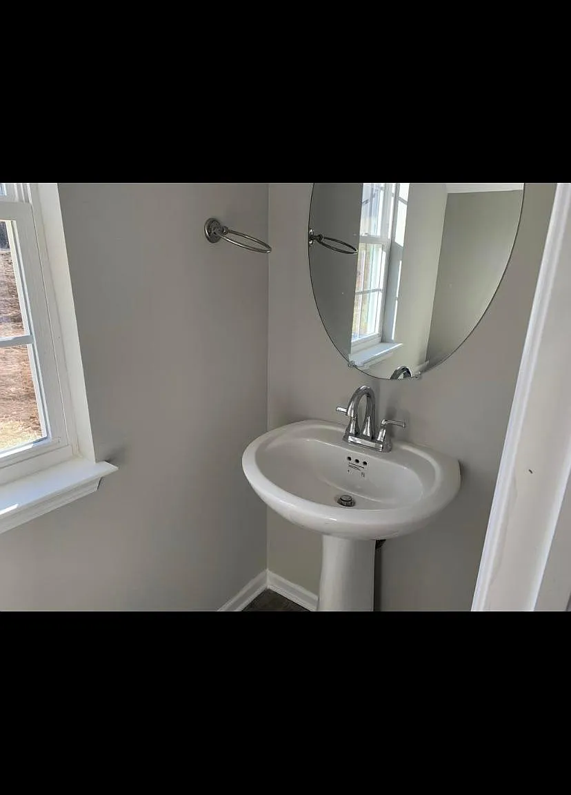 2 bed, 2.5 bath, 1076 sqft, $1,575 — Photo 3