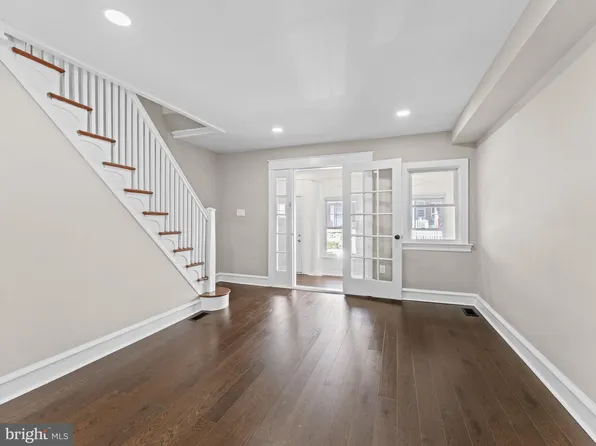 5921 Elsinore St, Philadelphia, PA 19120
