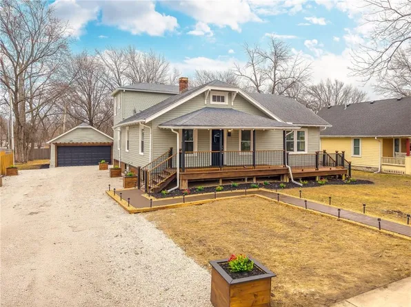 507 NE Douglas St, Lees Summit, MO 64063