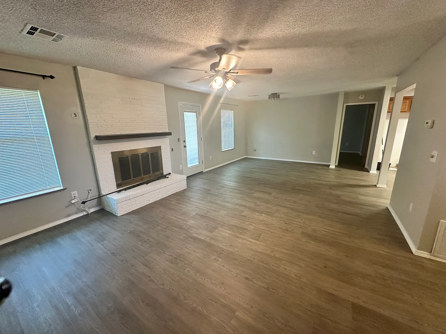 3 bed, 1452 sqft, $1,500 — Photo 2