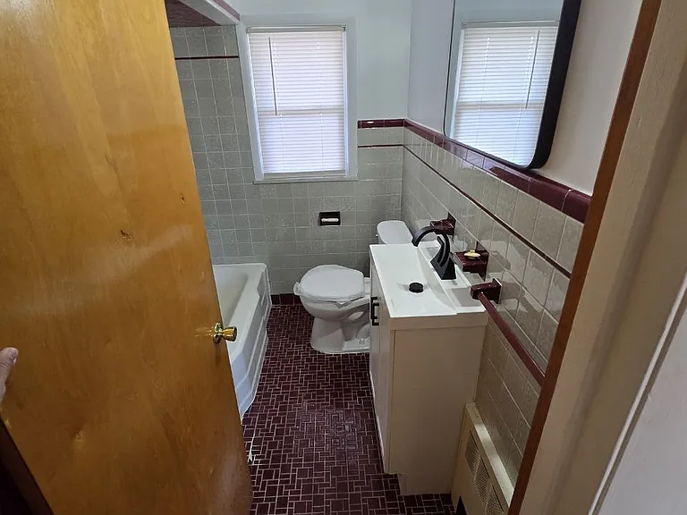 26 N 8th St #2 — Photo 4