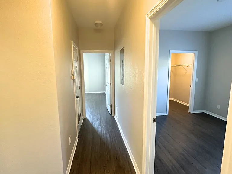 1704 Eagle Pond Dr #1704 — Photo 7