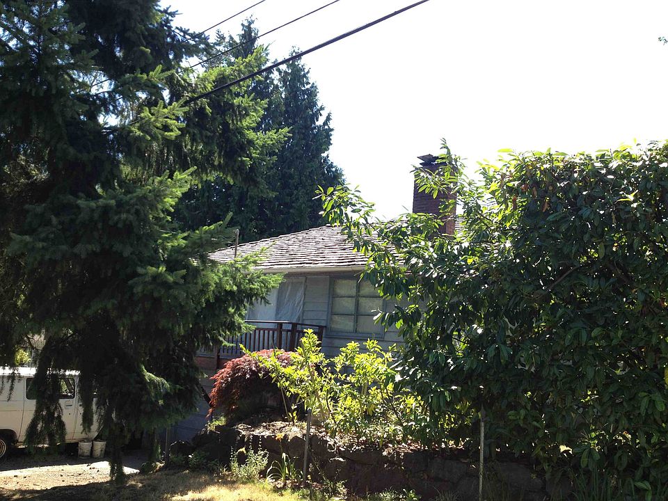 2nd image of 9736 15th Ave NE