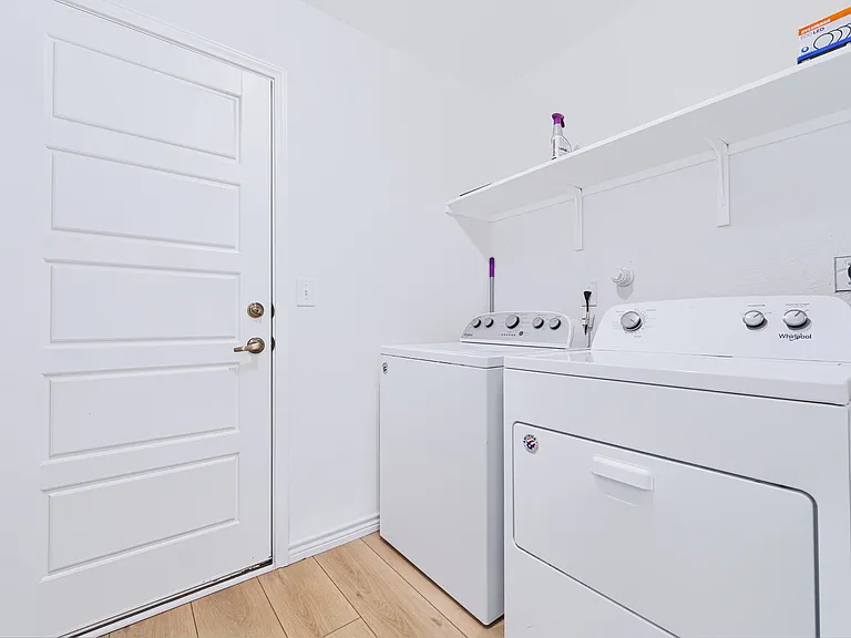 1030 Gruma — Photo 17