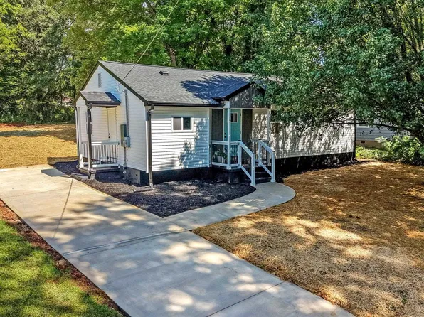 12 E Decatur St, Greenville, SC 29617