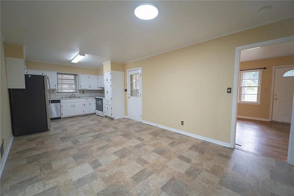 3 bed, 2.0 bath, 1203 sqft, $1,500 — Photo 4