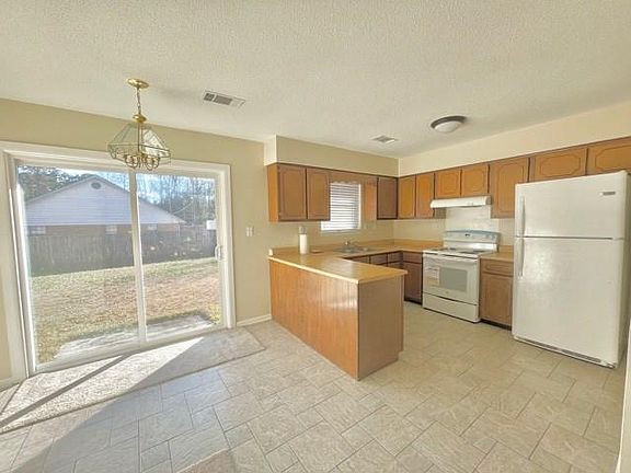 2nd image of 147 Sequoia Cir