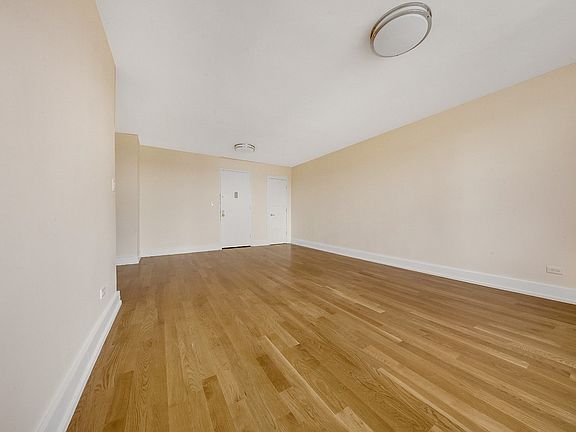 3rd image of 136-04 Cherry Ave #3D