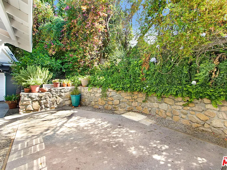 2401 Olive Ave — Photo 40