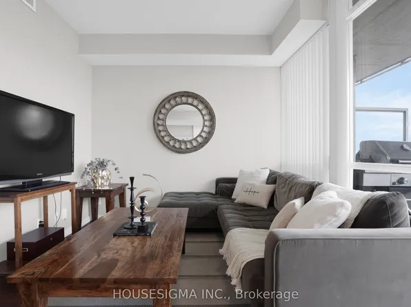 30 Canterbury Pl Unit 515, Toronto, ON M2N 0B9