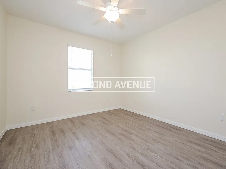 1411 NW 9th Ave — Photo 13
