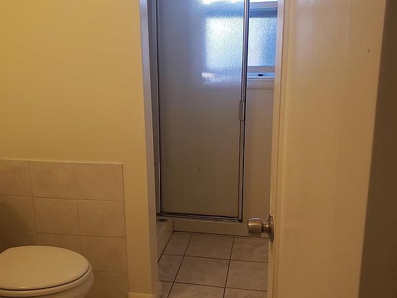 4th image of 1402 Berkeley Way