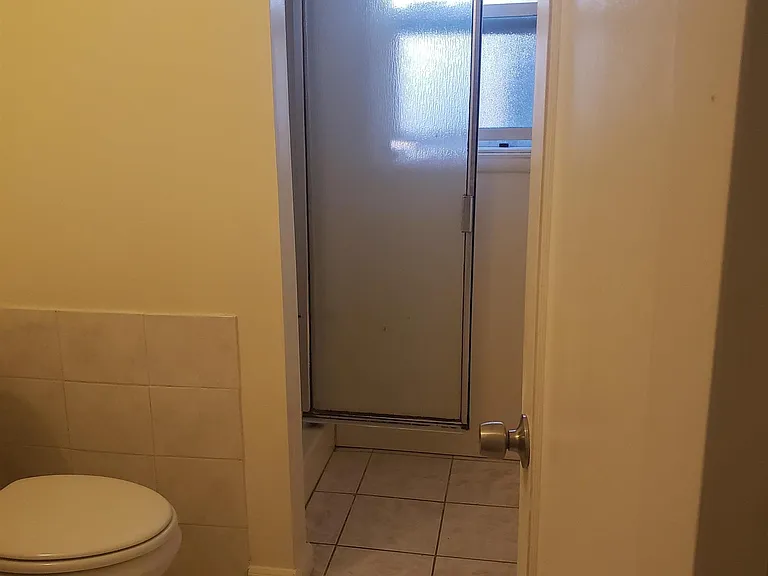 1402 Berkeley Way — Photo 4
