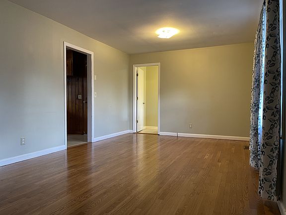 3rd image of 1511 N Tennessee Blvd