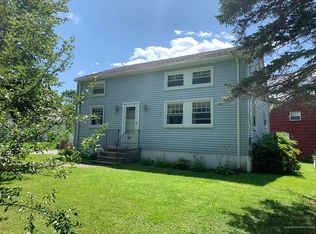 89 Groveside Rd, Portland, ME 04102