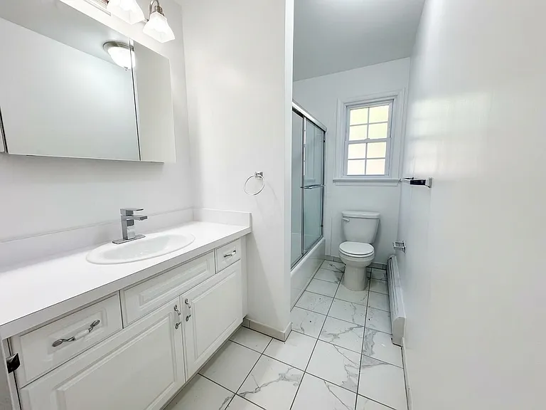 52 Manor Rd #C9 — Photo 8
