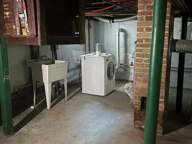 35 Clare Ave — Photo 15