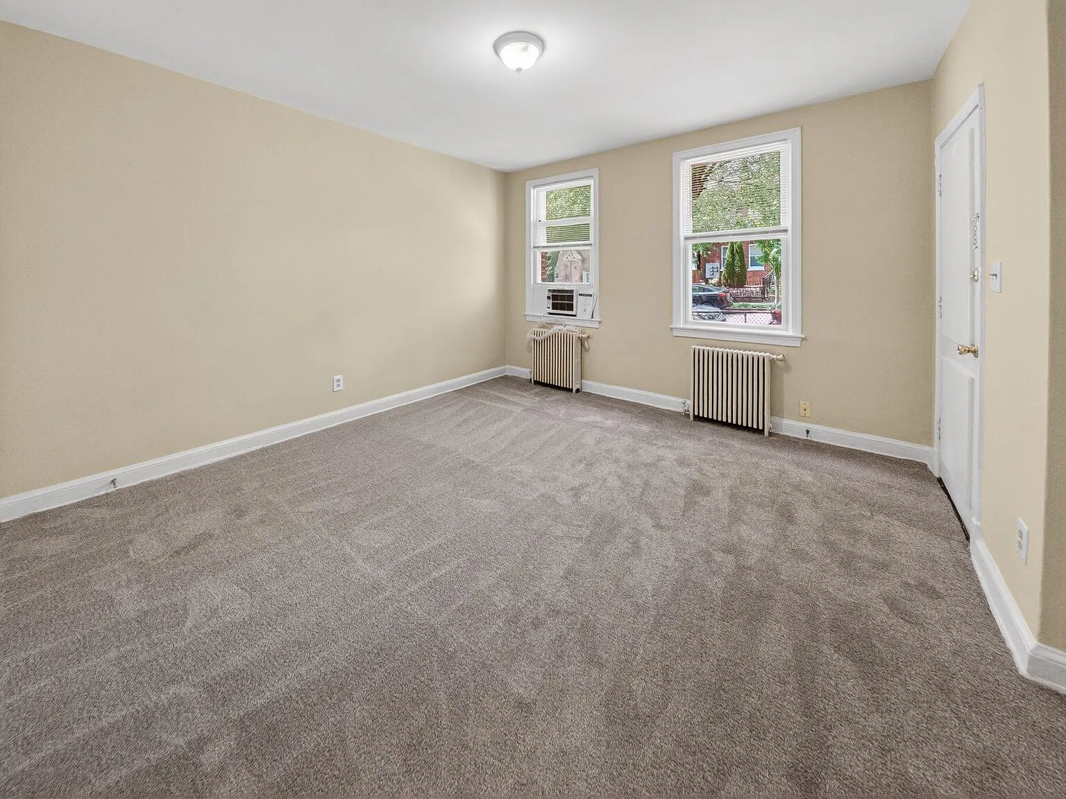 1 bed, $1,221 — Photo 3