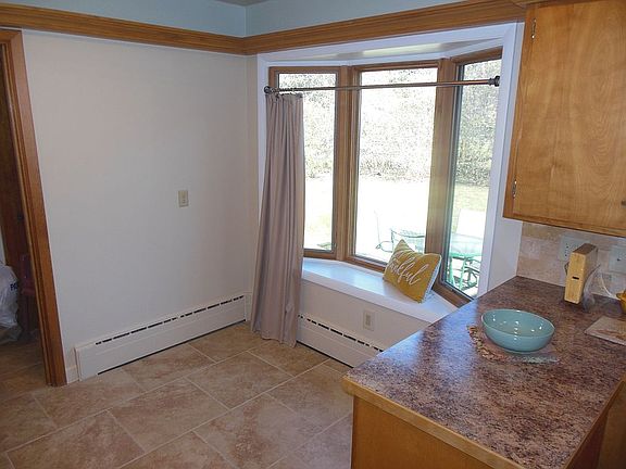 5th image of 707 Harriet Ave