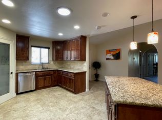 8425 Coyote Trl #2, Hesperia, CA 92344