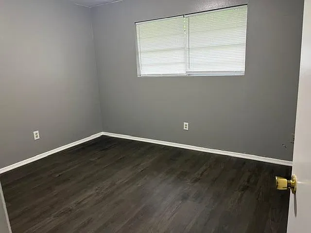 2 bed, $750 — Photo 3