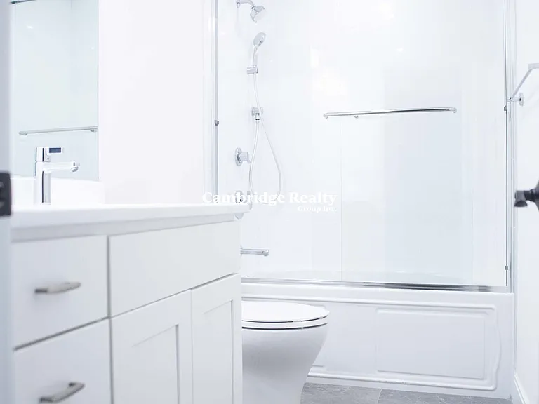 53 Quint Ave #3T — Photo 11