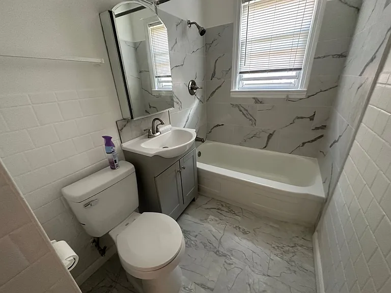 9040 Lamon Ave #1A — Photo 8